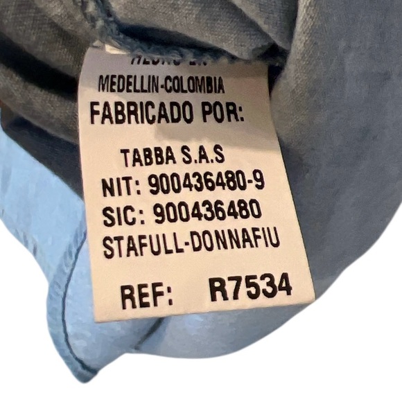 Z Store Light Wash Denim Style Button Down Shirt - Size Medium - Picture 5 of 5